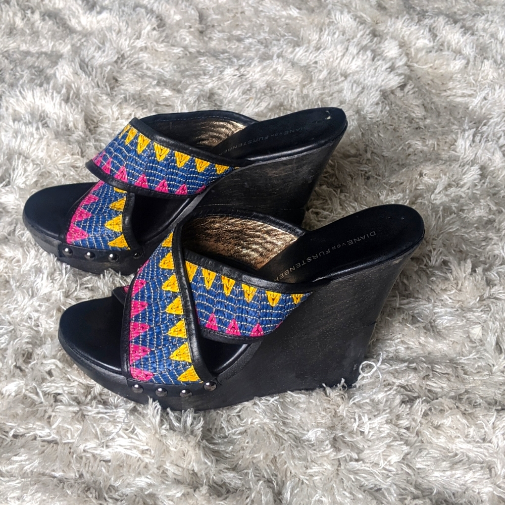 MOVING SALE! DIANE VON FURSTENBERG Wedges - Picture 7 of 9